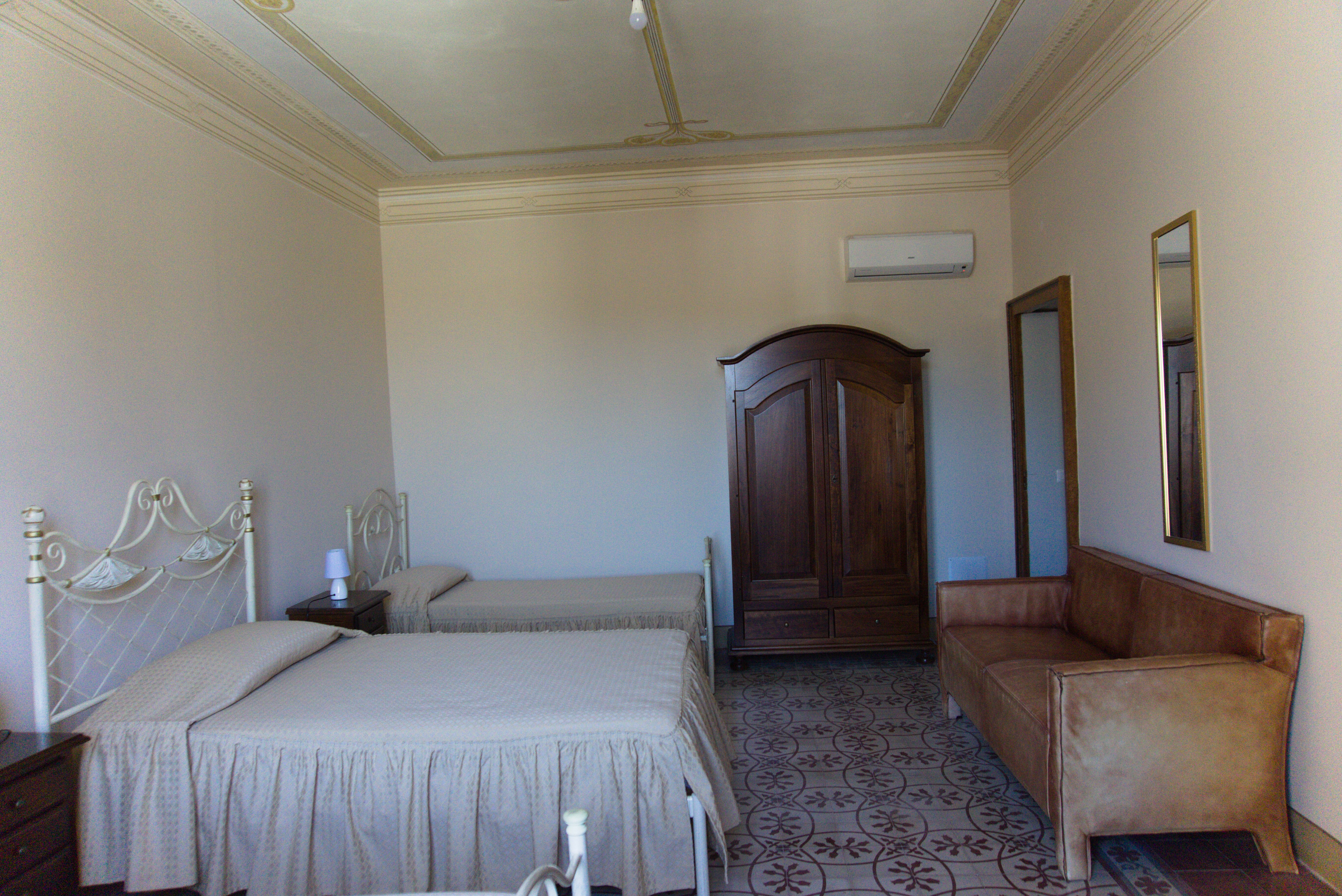 Suite Comunicante — accesso comunicante